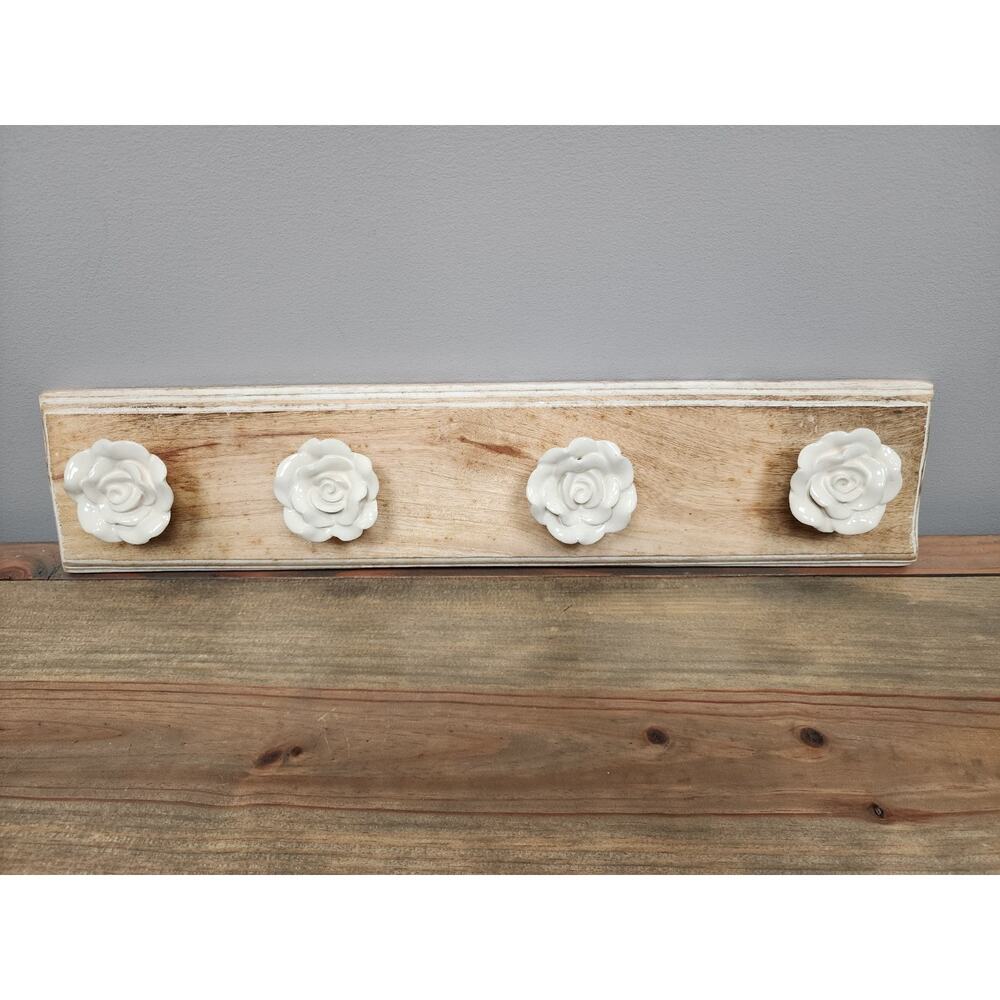 Home Goods Decorative Roses Wall hooks 17.5"
